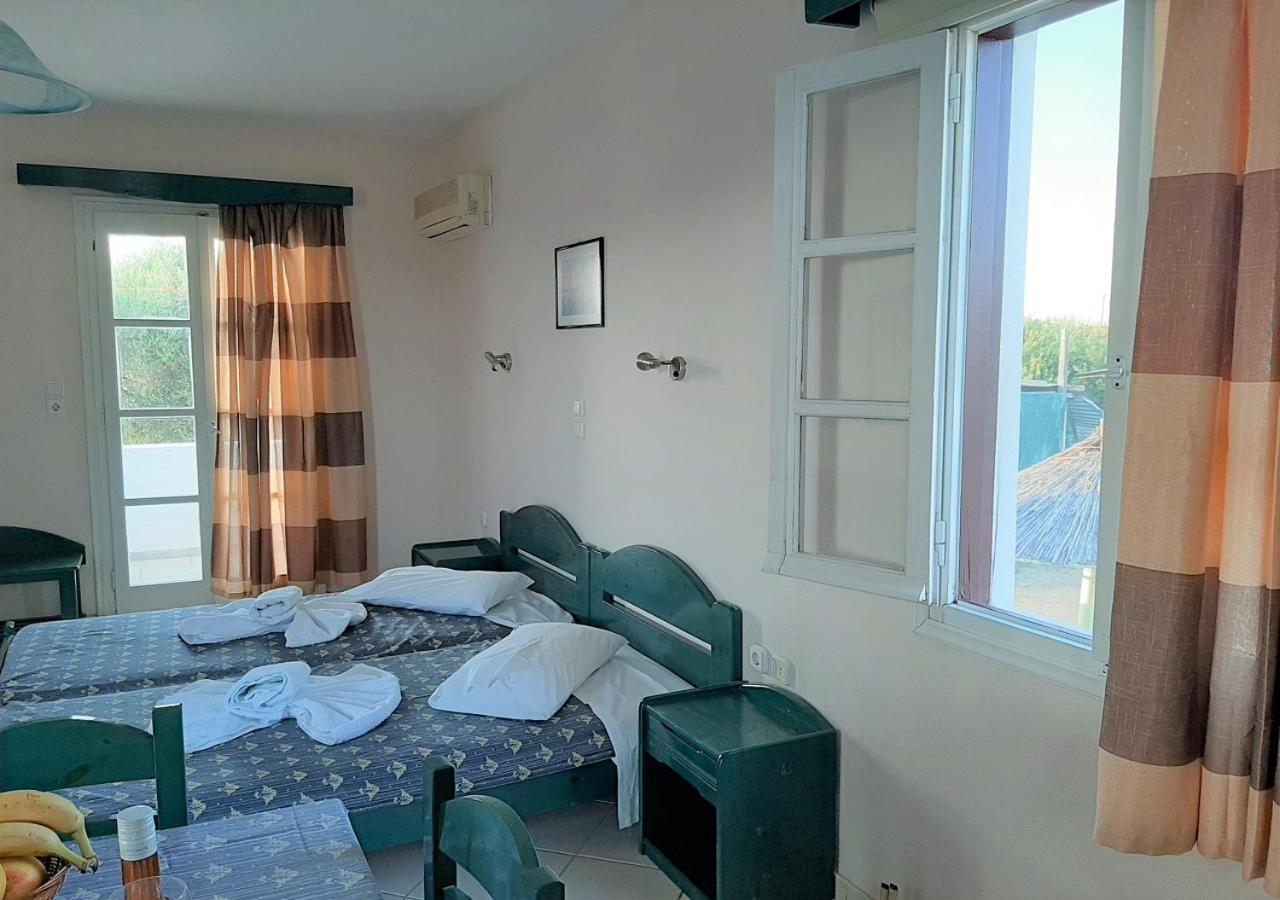 Joanna'S Rooms On The Beach Pláka الغرفة الصورة